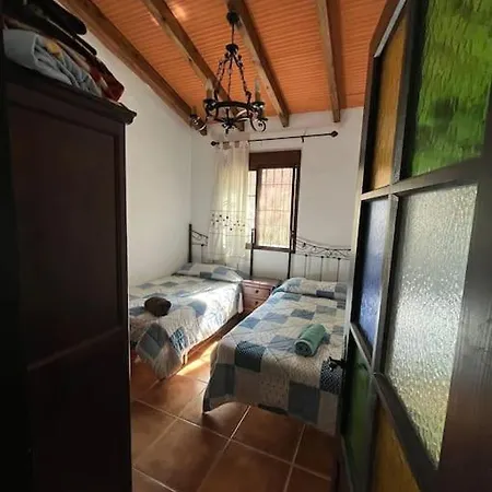 Farmhouse Surrounded By Centenary Olive Trees Olías Exterior foto