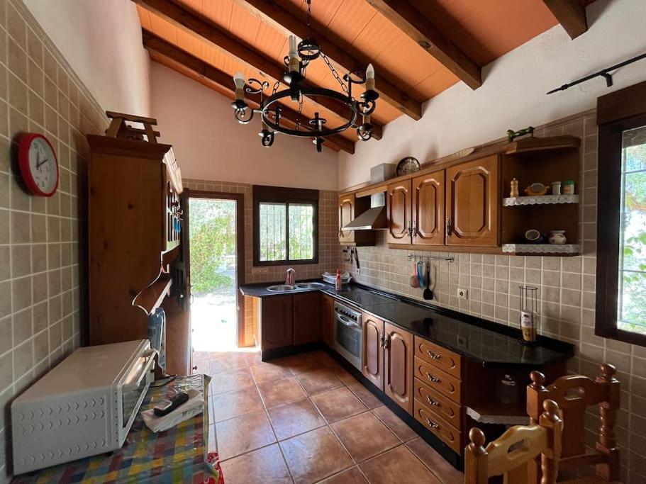 Chalet Surrounded By Centenary Olive Trees Olias